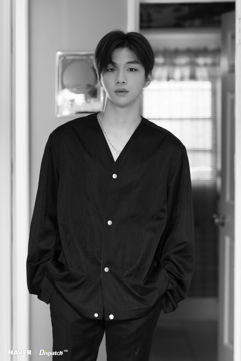 Kang_twtv's tweet photo. Naver x Dispatch with Kang Daniel update😍😍😍
#Black
#2U3rdWin 
#KANGDANIEL 
#강다니엘 https://t.co/CX53kqF6ek