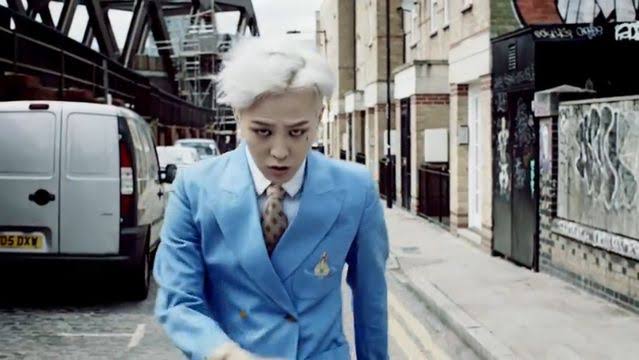 Matsumozo 水色のスーツ良いな G Dragonが着てるヴィヴィアンのもかっこいい Mv内ではピストルズのtシャツも着てる