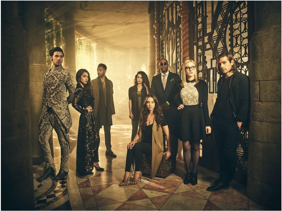 MalloryAlyse86's tweet photo. Thank you for 5 MAGICAL years!! I can't even put into words what this show meant to me. You guys were phenomenal and I'm so grateful for this show! 💜 #TheMagicians #MakingMagic #SaveTheMagicians https://t.co/eBF9bOWGyz