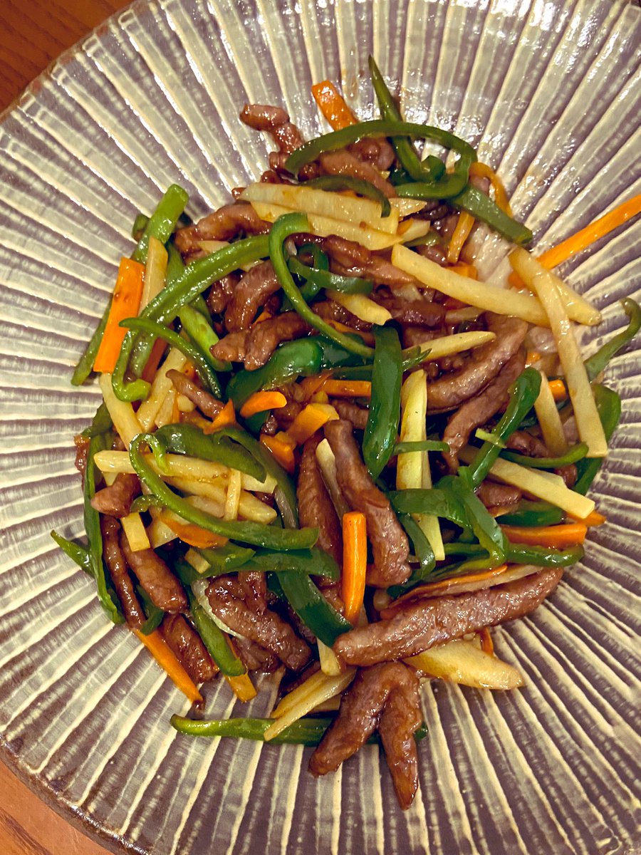 西田尚美 青椒肉絲 いつもはタケノコとピーマンとお肉だけど タケノコが家になかったからジャガイモとニンジンで ジャガイモとニンジンの細切りをしてたら 母のオムレツを思い出した ジャガイモとニンジンと挽肉のオムレツ 食べたいな 西田尚美 青椒肉絲 いつもはタケノコとピーマンとお肉だけど タケノコが家になかったからジャガイモとニンジンで ジャガイモとニンジンの細切りをしてたら 母のオムレツを思い出した ジャガイモとニンジンと挽肉のオムレツ 食べたいな
