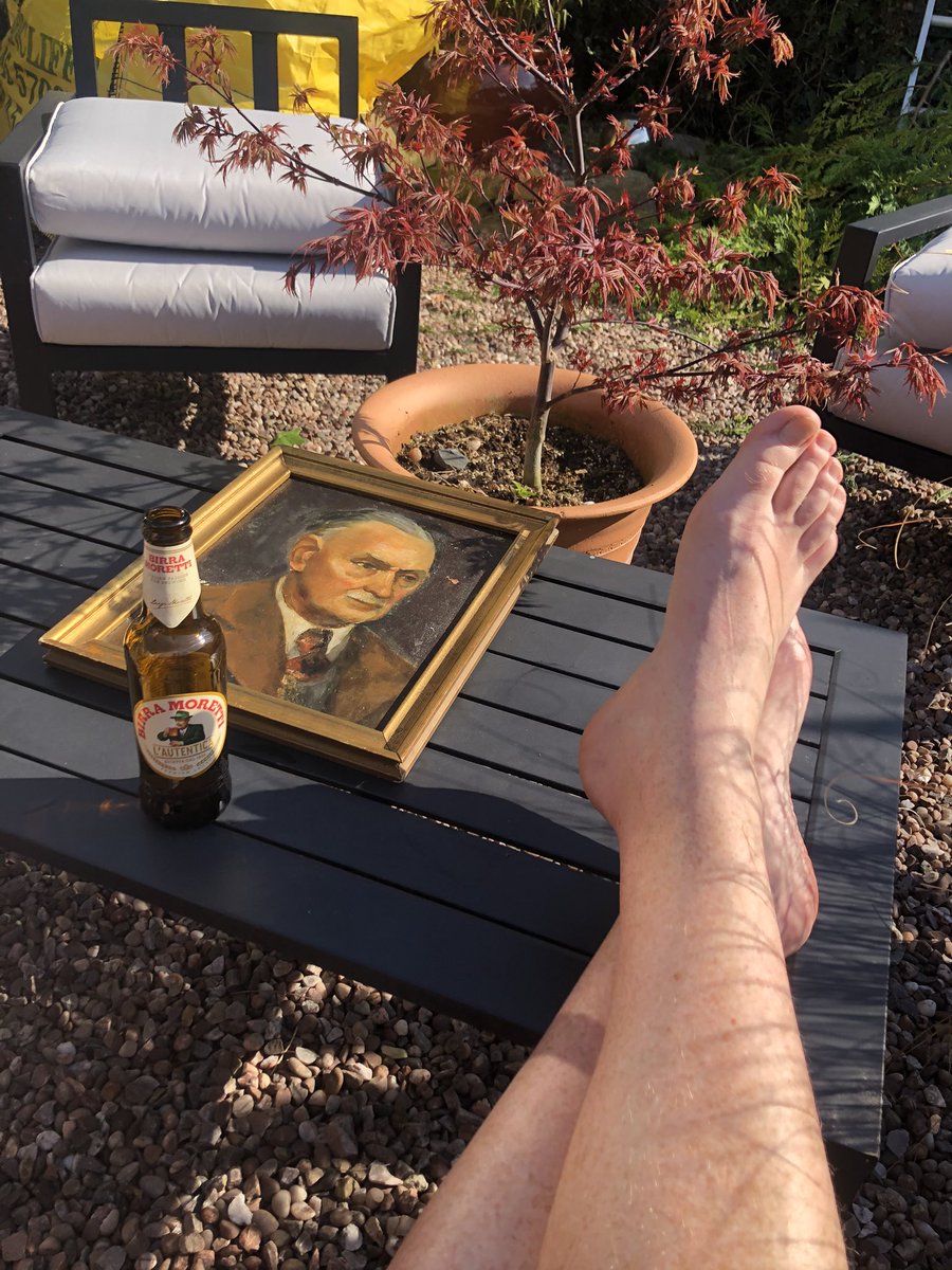 New painting, beer and enjoying the sun😊