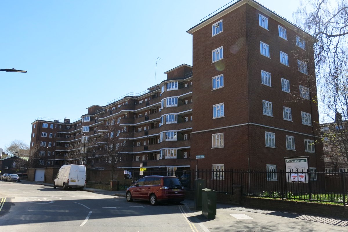 6/ Fairchild House, Pitfield Estate: a Shoreditch Metropolitan Borough Council scheme, opened by Nye Bevan in 1949 who praised it as ‘a tribute to an intelligent borough’.
