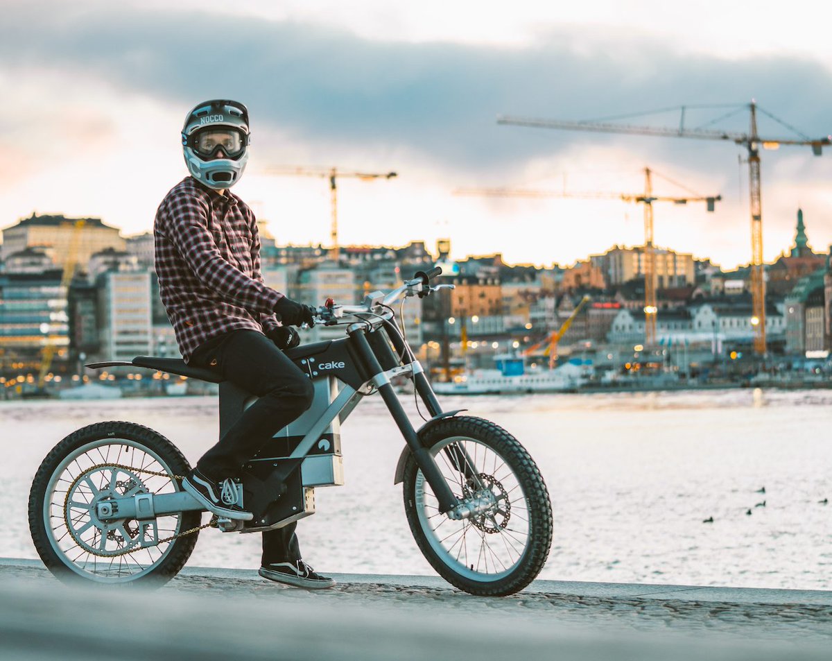 DemoDaysFest's tweet photo. Fast, clean, and ready for the backcountry, the Kalk INK is the newest model from Swedish electric motorcycle maker, @ridecake . 50 MPH top speed, 3 hours of battery life, no assembly required.
#electrifyexpo #electrify2020 #micromobility #ebike #electricbike #emobility https://t.co/9UNsMPL8DI
