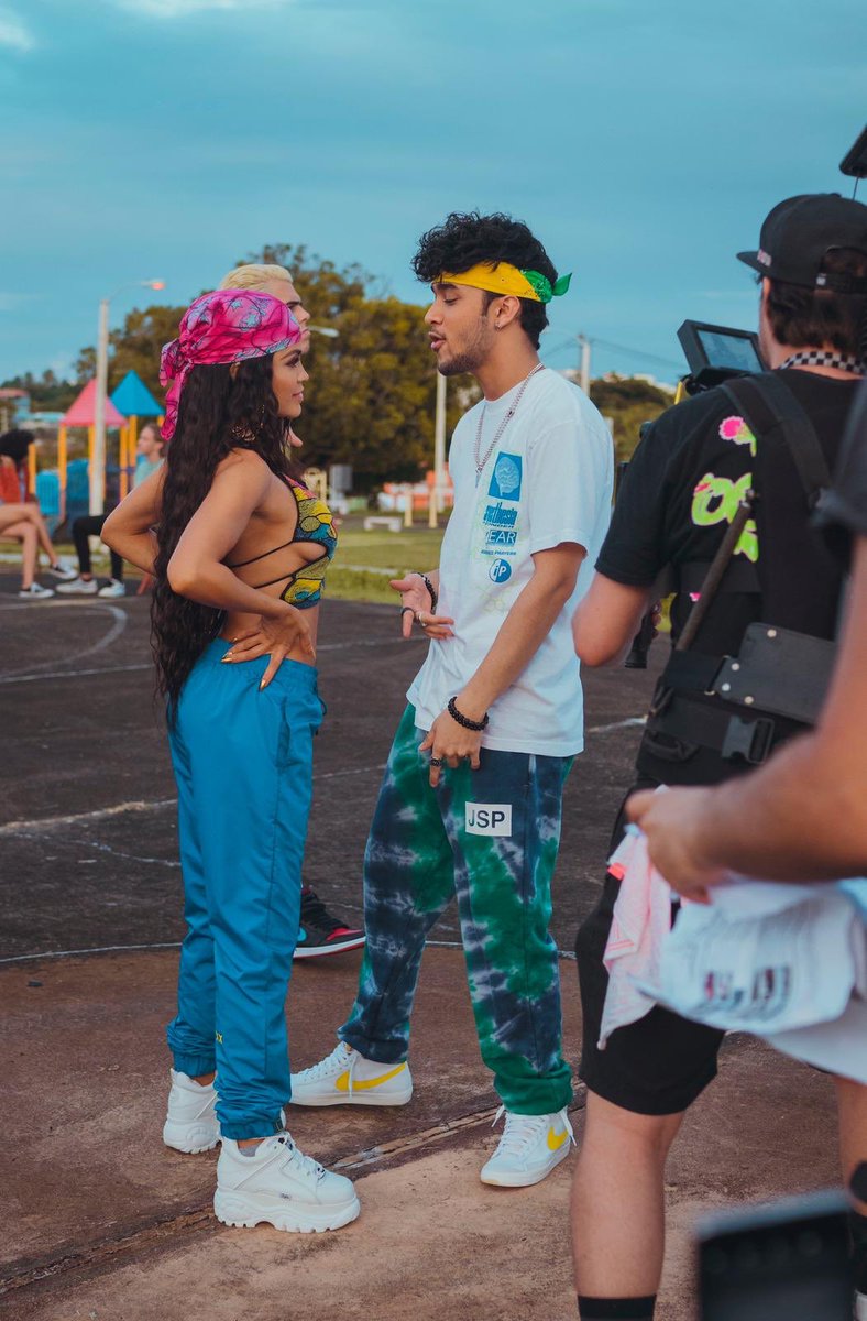 NattiNatasha's tweet photo. #HoneyBoo 🍯 nadie tiene más sex appeal que tú 🎼

#BehindTheScenes  @itsjoelpimentel 💞🥰 https://t.co/WLl8qjwYEV https://t.co/YkO7YfGe6M