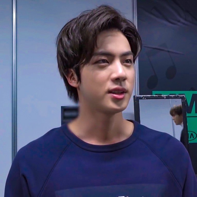 JINDETAlLS's tweet photo. he’s so pretty :( https://t.co/WFEdl1M3n7