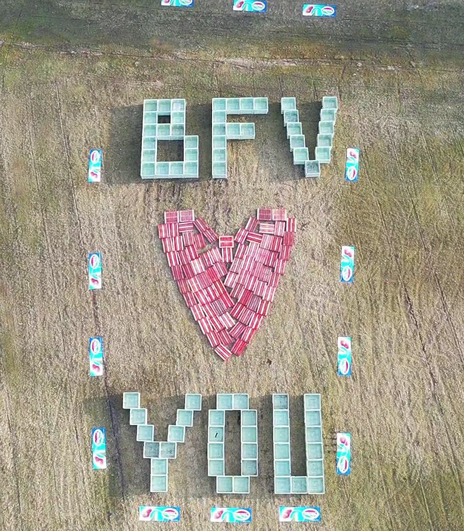 Betty Slingers tweet media