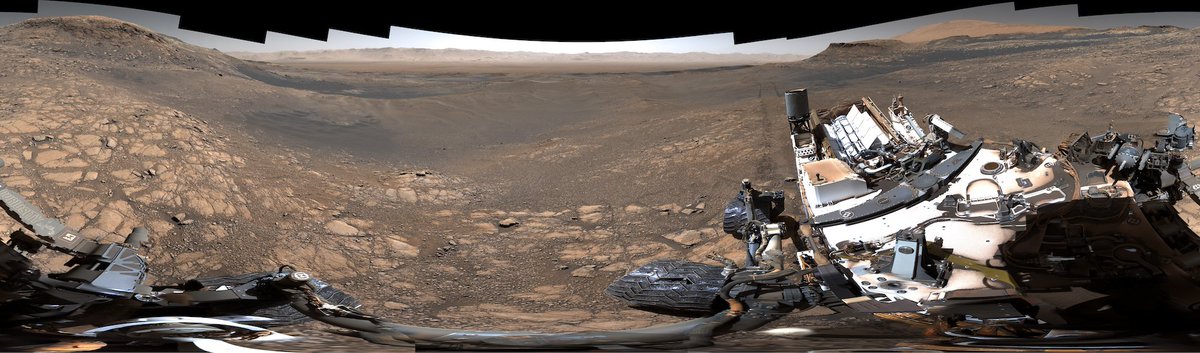 NASA recently released a 1.8 billion pixel panorama of the Martian surface. Explore the image, taken by  @NASACuriosity, in its full resolution:  https://s.si.edu/2R9ZOPZ  (Image credit: NASA/JPL-Caltech/MSSS)