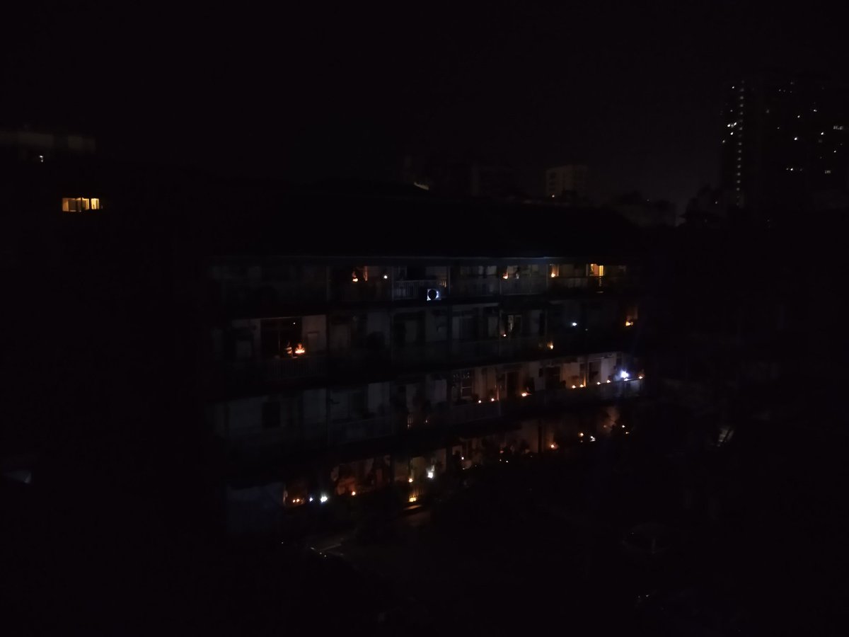 sandesh_samant's tweet photo. People shouting Bharat Mata Ki Jay and Ganpati Bappa Moraya. 

😂😂😂🇮🇳🇮🇳🇮🇳

#9बजे9मिनट https://t.co/a5HCmHvYCx