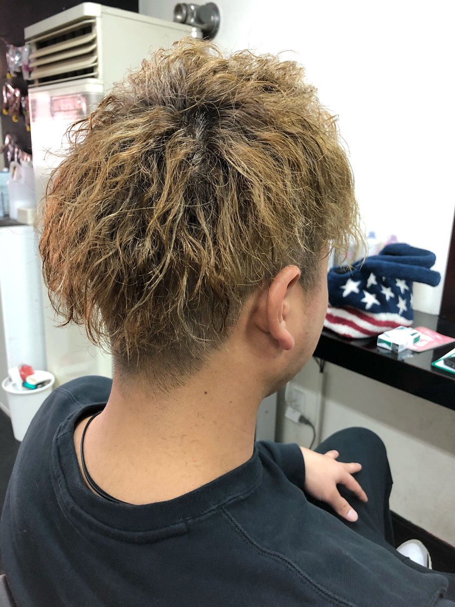 ヘアーラウンジカルネ 熊谷真人 Twitterissa メンズオーダー多数 ツイストスパイラルパーマ T Co 5elqb10czy 滝川市美容室 滝川美容室 パーマ 2ブロック カット メンズパーマ メンズショート メンズショートパーマ ツイストパーマ スパイラル