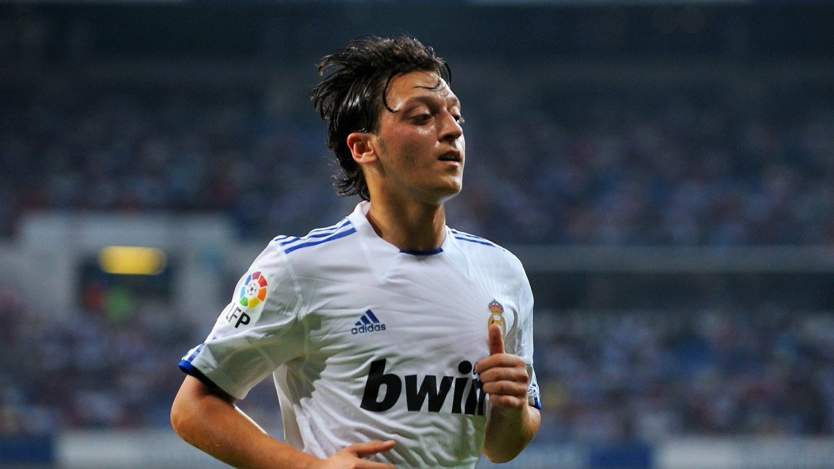 Real Madrid Analysis On This Day In 11 Mesut Ozil Broke The Champions League Record For The Most Chances Created In A Single Knockout Stage Match 12 Vs Tottenham Ozil