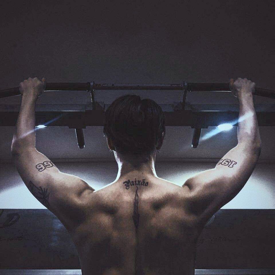 tattoos on their back crycrycry (plis gue migrain bikin part ini)