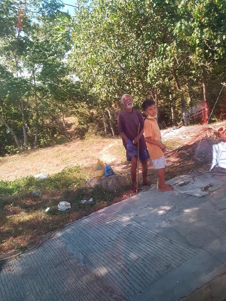tambokikoy26's tweet photo. Thank you Lord!! Tatay smile ka lang ha. More help are coming. Laban ta! Dasig lang 💪🏻💪🏻 More help for tatay for his new bahay kubo po ❤️❤️❤️ for cash donations you can send it to GCASH: 09169050282 https://t.co/cZeOFRMdbT