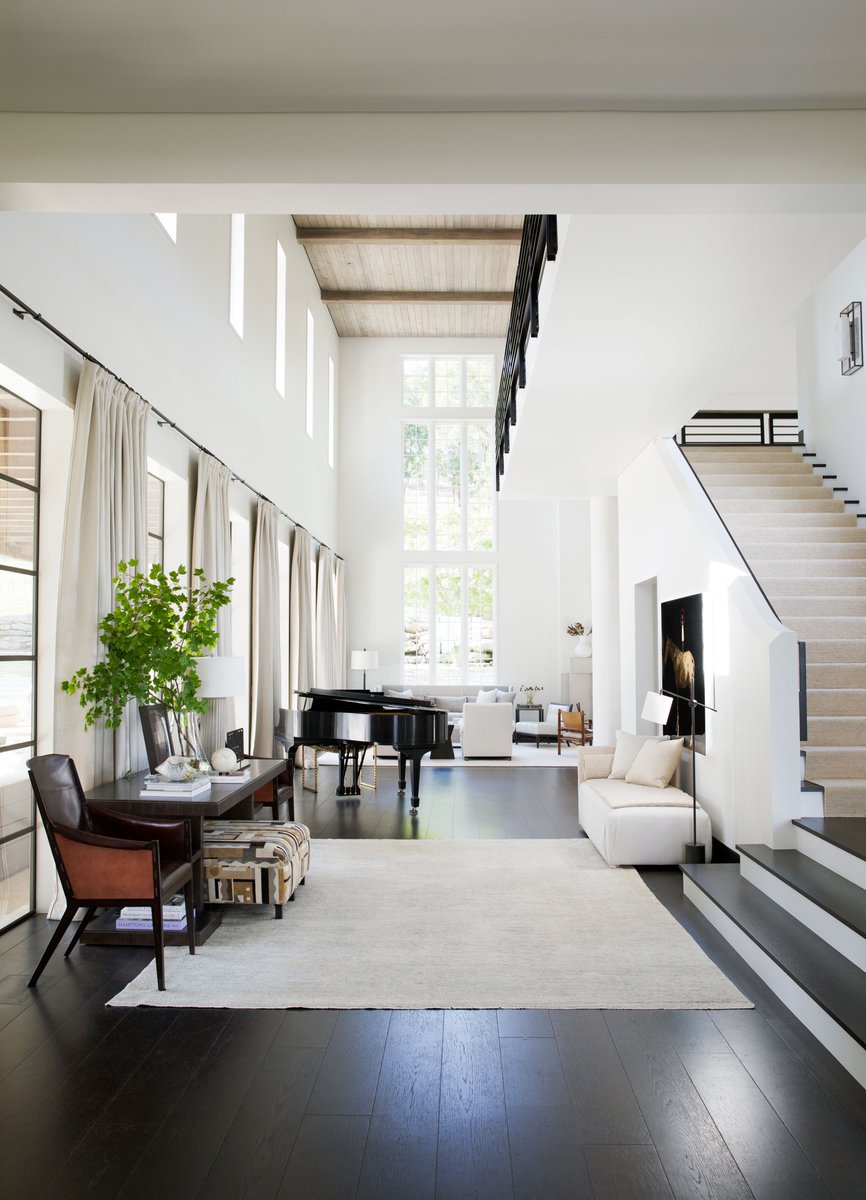 ArchDigest's tweet photo. “The house was in dire need of an identity....We really scratched our heads over how to make it cohesive.” 

See the full transformation of this scenic Nashville residence here: https://t.co/l2iN04FJic https://t.co/1EpMPWED0b