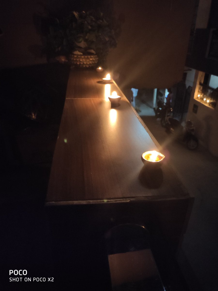 aditiprabhakar4's tweet photo. #9Baje9Minute Thank you Modi ji for giving us such power to fight against corona. Our will power is stronger than before. From Delhi https://t.co/puVBjJHKae