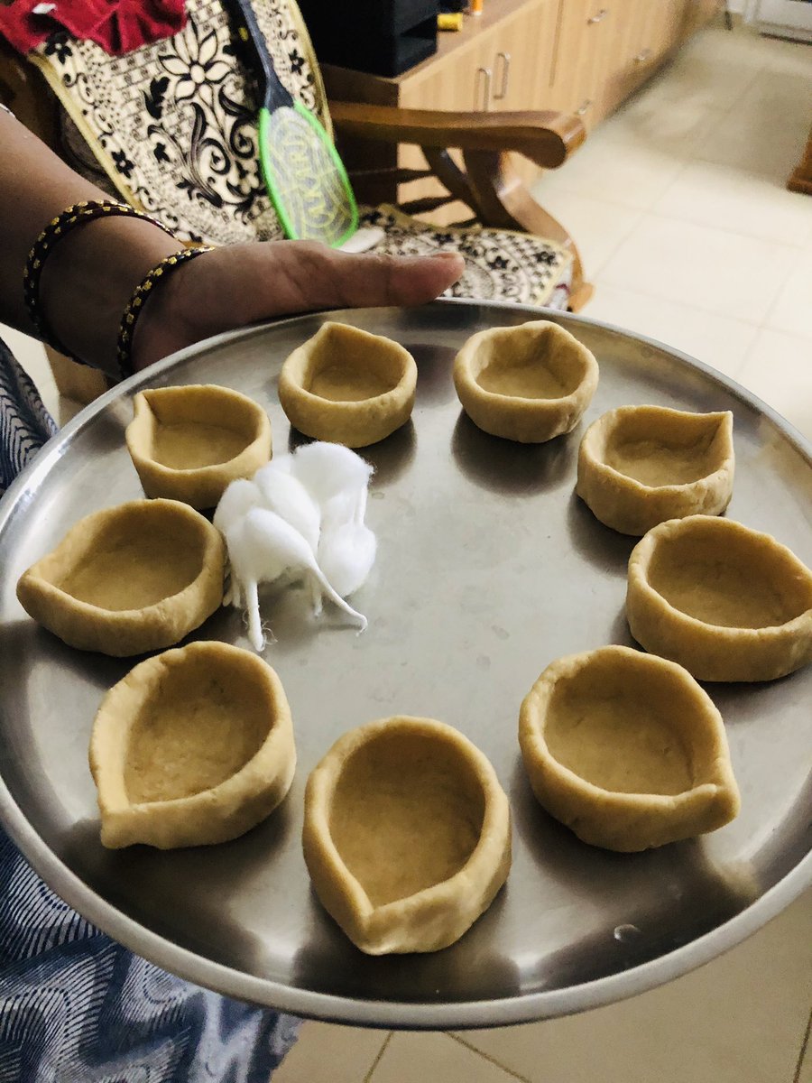 UtkarshShekhar's tweet photo. Homemade Diya with Flour (aata) #StayHomeStaySafe @narendramodi  ji. 🙏🏻 https://t.co/vCbNX6Rm1U