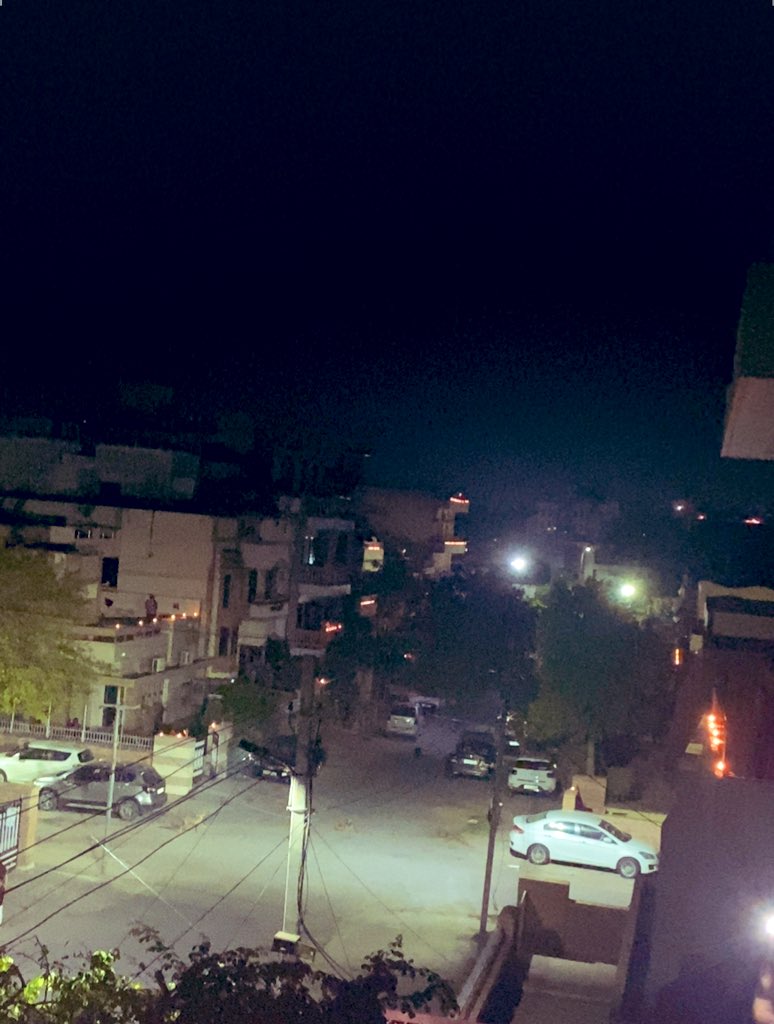 LohiyaMeghraj's tweet photo. #9pm9minutes 
#IndiaFightsCoronavirus  We are united in this fight against COVID19 . So much positive energy amongst every citizen.  @BJP4Rajasthan #Jodhpur https://t.co/gmVC5iZnUB