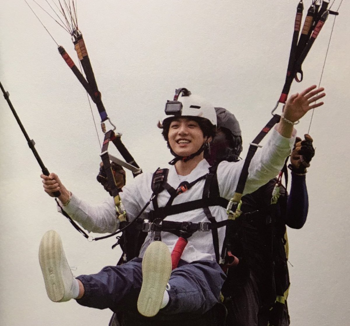 You’ll go paragliding >>