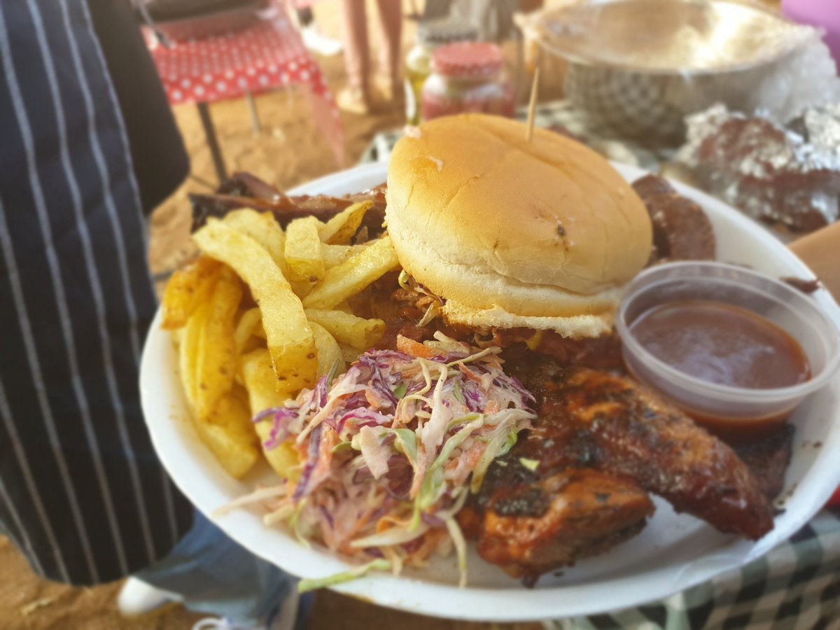 Big_Splat's tweet photo. Vote for Kitso and stand a chance to win a smoked meat platter for 2 from Alfred's Bar-B-Que. Chef @Kitso_Morekisi will choose the winner.
#KitsovsBokangCookoff https://t.co/ODgjS1NjVy