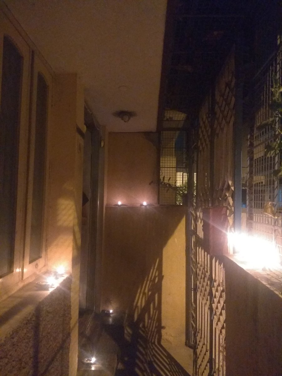 ManojavG's tweet photo. Lights and candles 👌 thank you Modi ji for this, this activity has changed the mood of the nation, thank you so much. #9बजे9मिनट #lightdiya https://t.co/VA2ryFnWH3