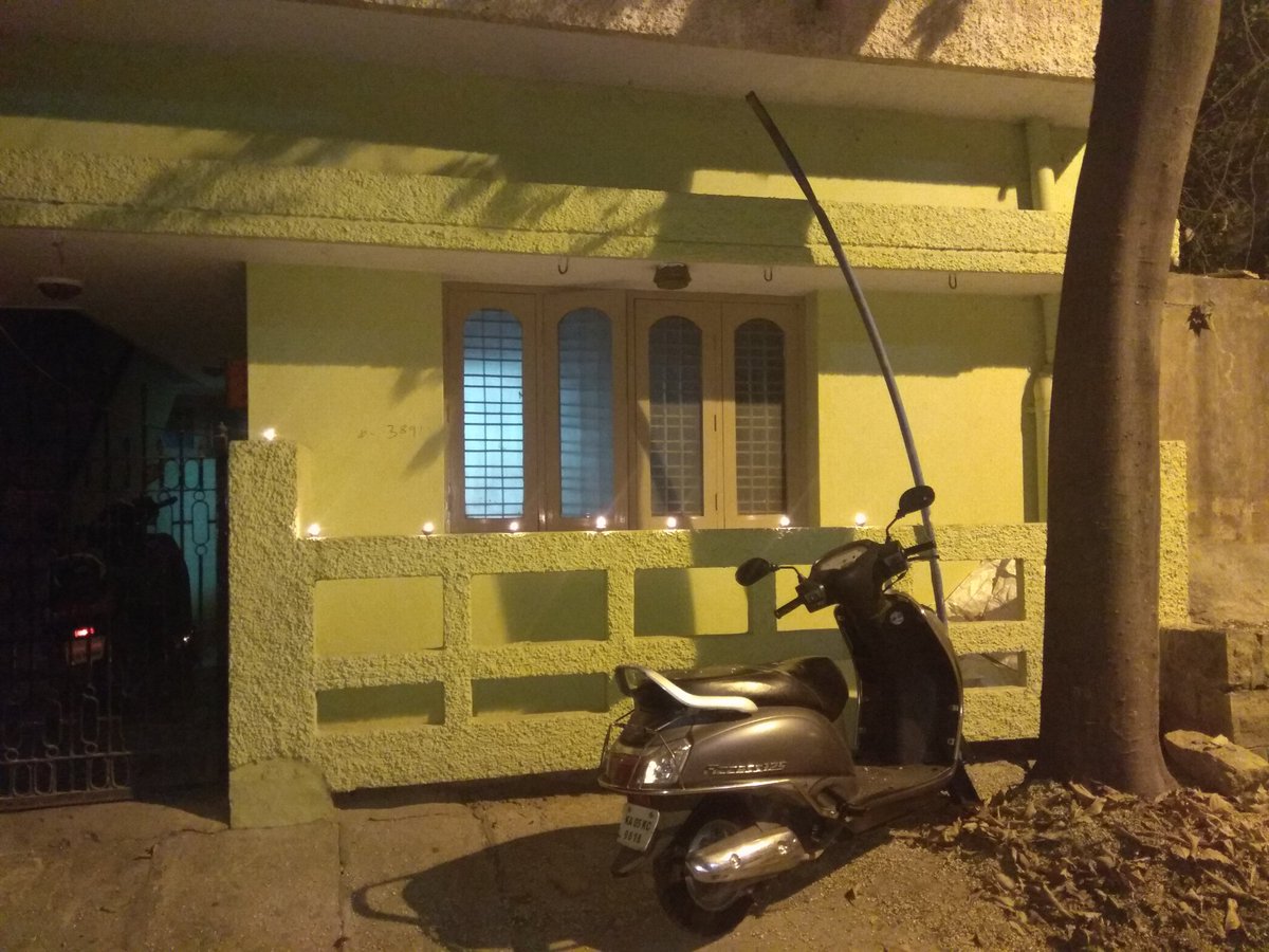 ManojavG's tweet photo. Lights and candles 👌 thank you Modi ji for this, this activity has changed the mood of the nation, thank you so much. #9बजे9मिनट #lightdiya https://t.co/VA2ryFnWH3