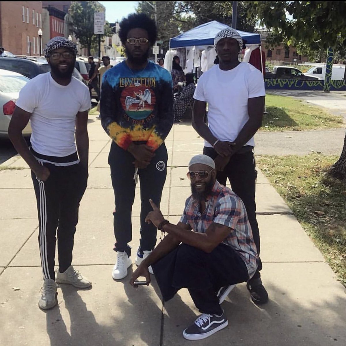RetiredDragger's tweet photo. Few goons in the cut, I treat em just like bruddas #FreeLump https://t.co/4DKikVC7sY