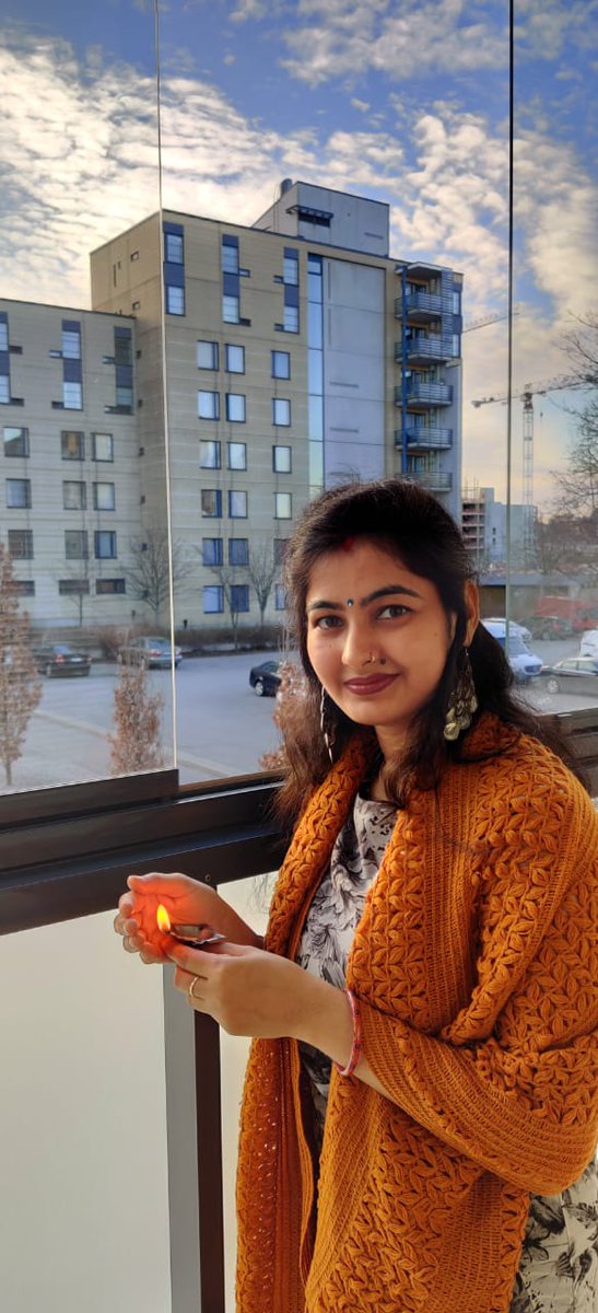 akhil2892's tweet photo. lights of hope all over wold....diya in #Finland and #Varanasi 
@PMOIndia @narendramodi @ndtv @ZeeNews @ABPNews @DDNewslive @aajtak https://t.co/x37IvIsU2o