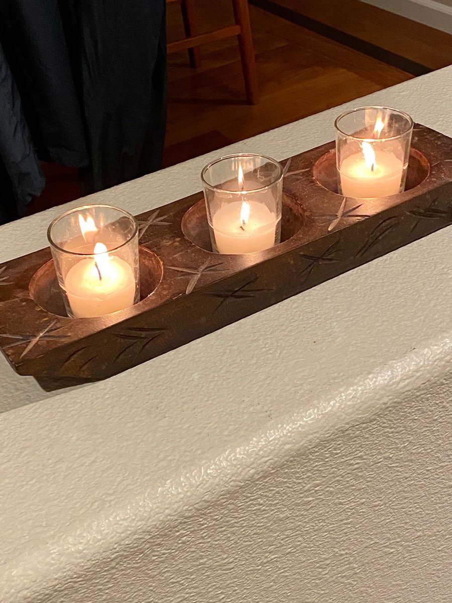 vaishuptl8's tweet photo. My Dr Uncle in California lit these candles on request of #PMNarendraModi #9MinutesForIndia .. anywhere in the world #WeAreHereWithYou  we are in this together 🪔 https://t.co/ve78Yz6Qk6