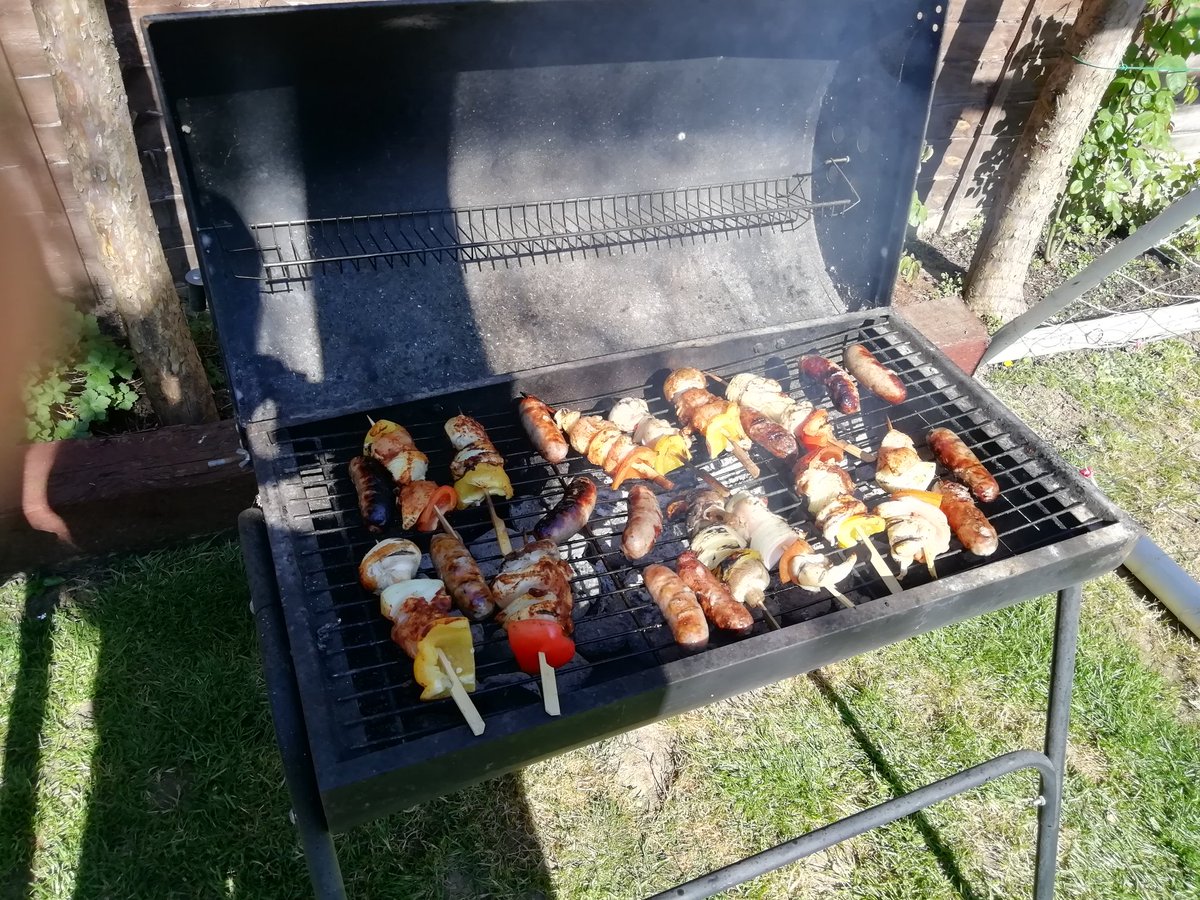 MarkGooner78's tweet photo. First home BBQ of 2020 🔥😎🍺👍 #IsolationBBQ #Lockdown #COVID19 https://t.co/WvMTjjGMeO