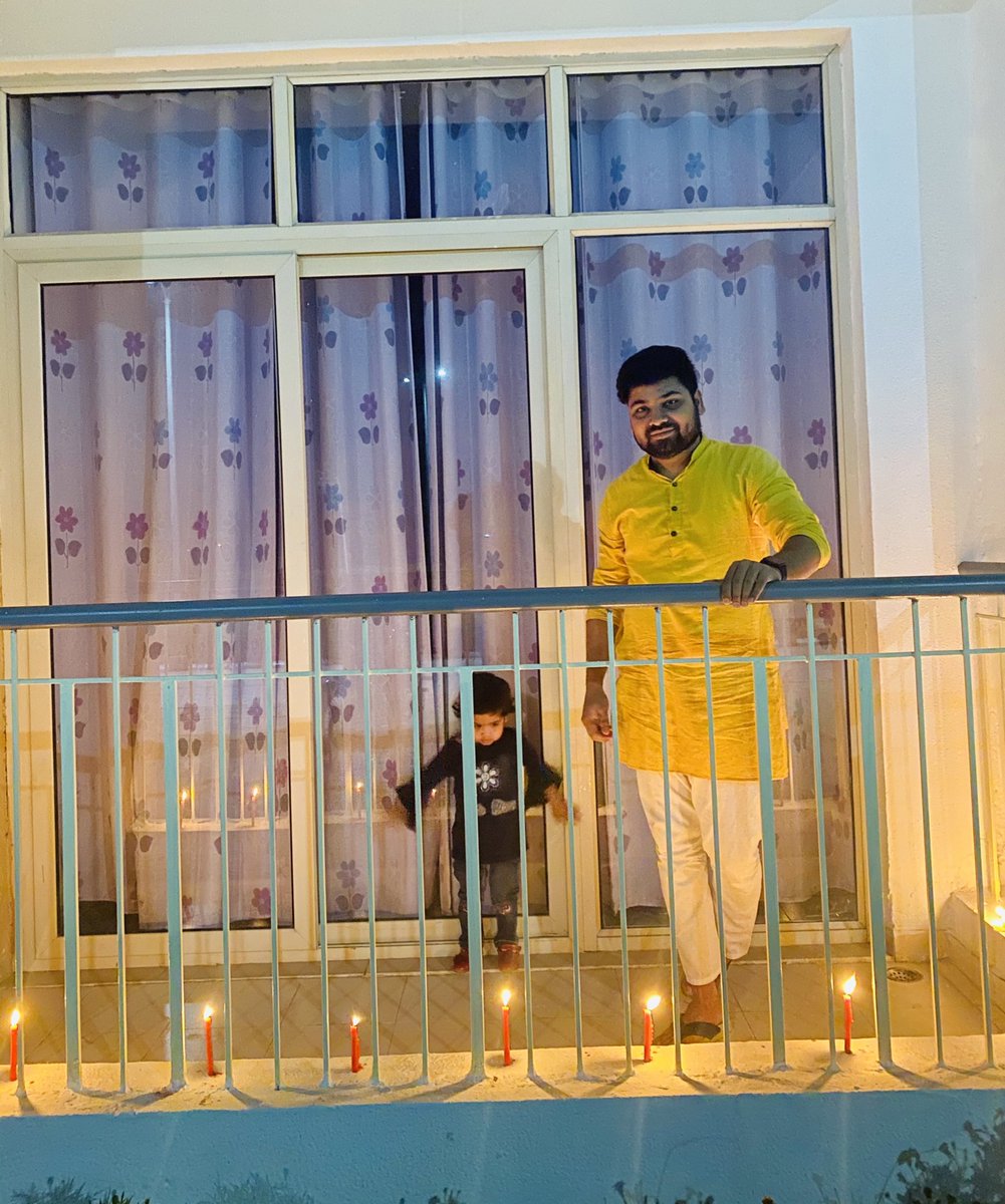 IshanArif's tweet photo. #9Minute9baje #Coronafighters #COVID2019 #SafeAtHome #pmoindia #NarendraModi #WaveEstate https://t.co/WgUnDfyRgt