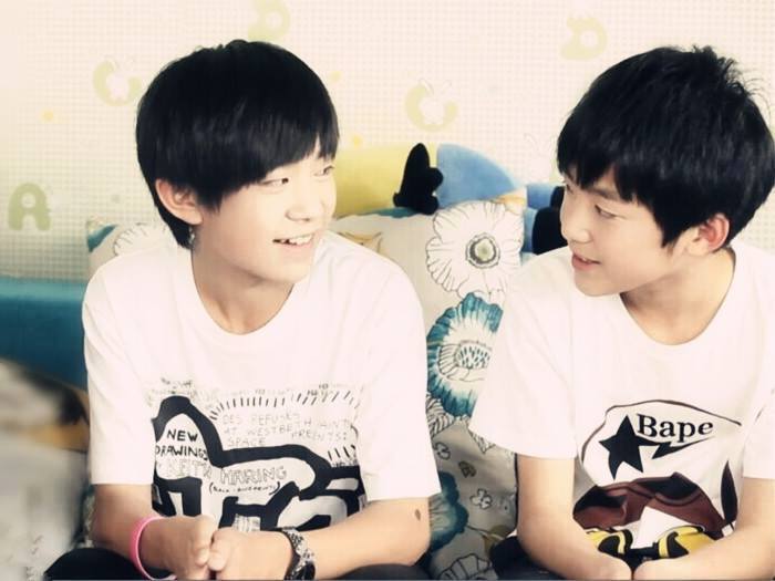 parkeunwoo95's tweet photo. Couples I love (a thread)
Fifth: #XiHong (Yi Yang Qian Xi TFBOYS - Liu Zhi Hong TF Ent)
They're not in the same group, Qian Xi debuted as a singer, Zhi Hong debuted as an actor. I love them from the show "TF Teens Go". Zhi Hong left TF Ent but they're still couple in my heart. https://t.co/kQH8HIIKAD