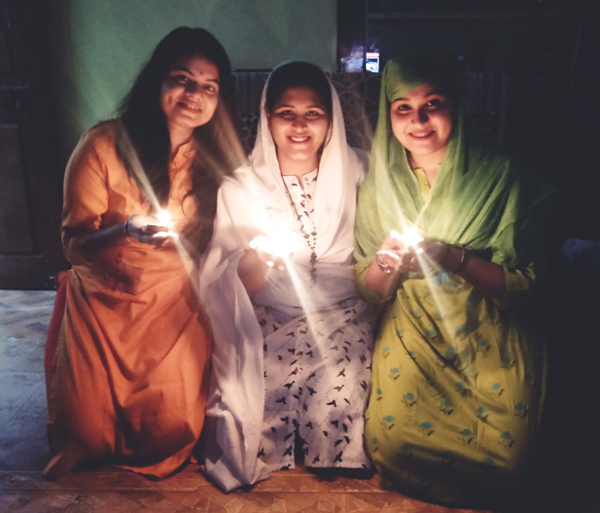 VickyAg18995949's tweet photo. #9बजे9मिनट #ABPnews #abpmajha #Narendra_Modi_ji #DiwaliAgainstCorona #ZeeNews #aajtaknews https://t.co/L3SwleSOka