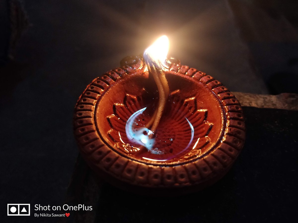 Nikitas49's tweet image. Pray for India🕯️
#FightCovid19
#9बजे9मिनट 
#oneplusin 
#IndoorsShotonOnePlusContest