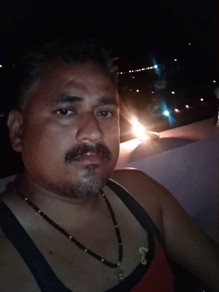 प्रधानमंत्री नरेन्द्र मोदी जी के आवाहन पर दीपवोत्सव का आनन्द लेते हुए जय श्री राम।