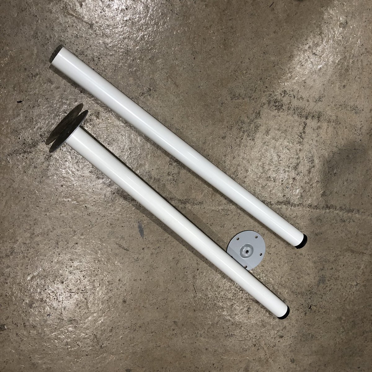 100Climbs's tweet photo. Found these two @IKEAUK table legs in the shed. Hum I thought... #hack #gcnhack https://t.co/4YrOO7ldWx