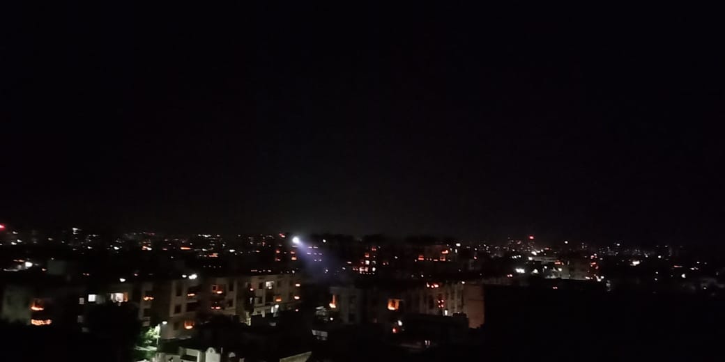 PJ6647's tweet photo. @narendramodi In-dia, Out-corona
#9बजे9मिनट
#LightForIndia 
#LightsOfHope 
#9baje9mintues https://t.co/Llx145Kzti