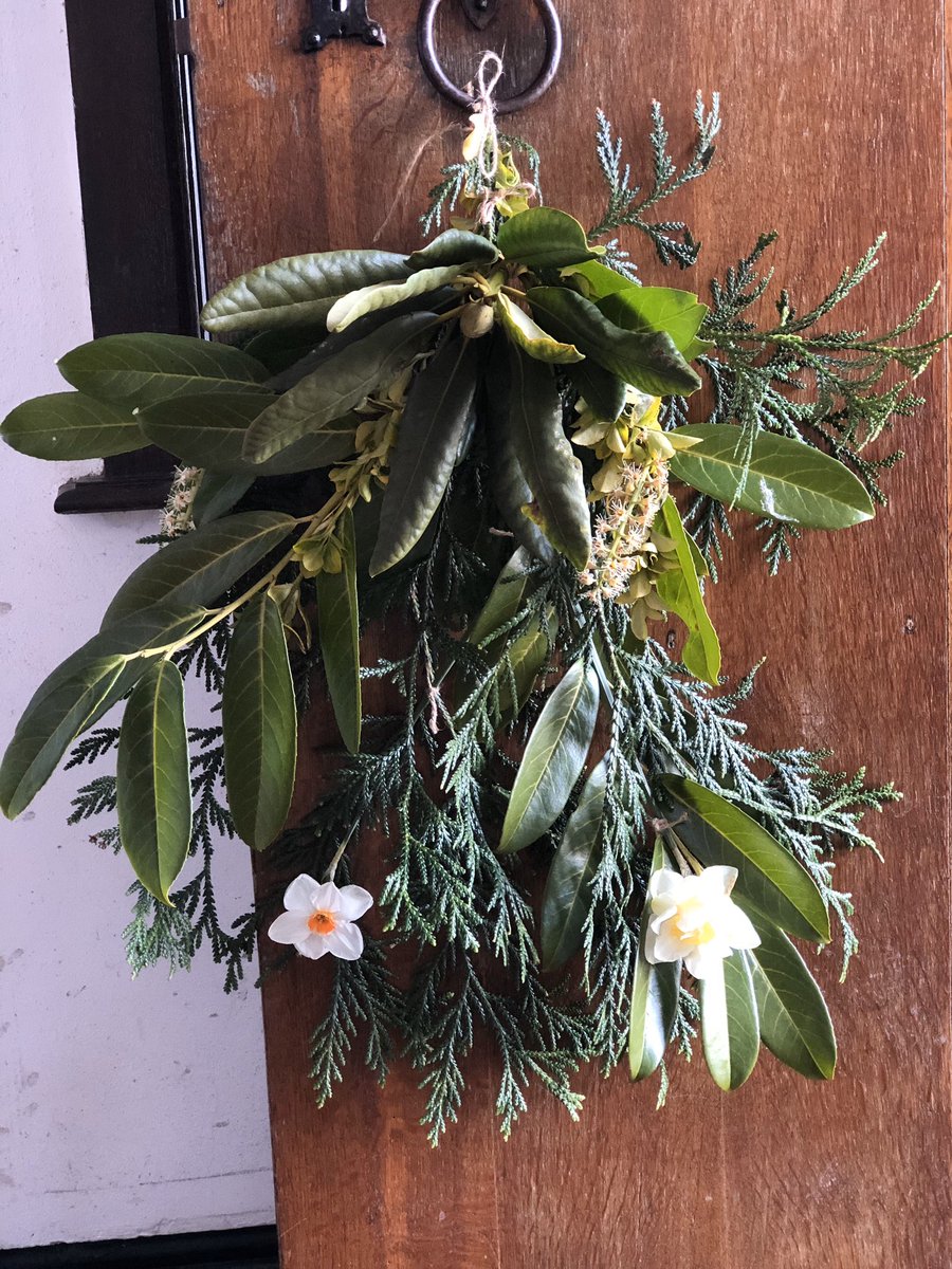 essex_leg's tweet image. Making our own Palms for Palm Sunday! #virtualpilgrimage @studentcross