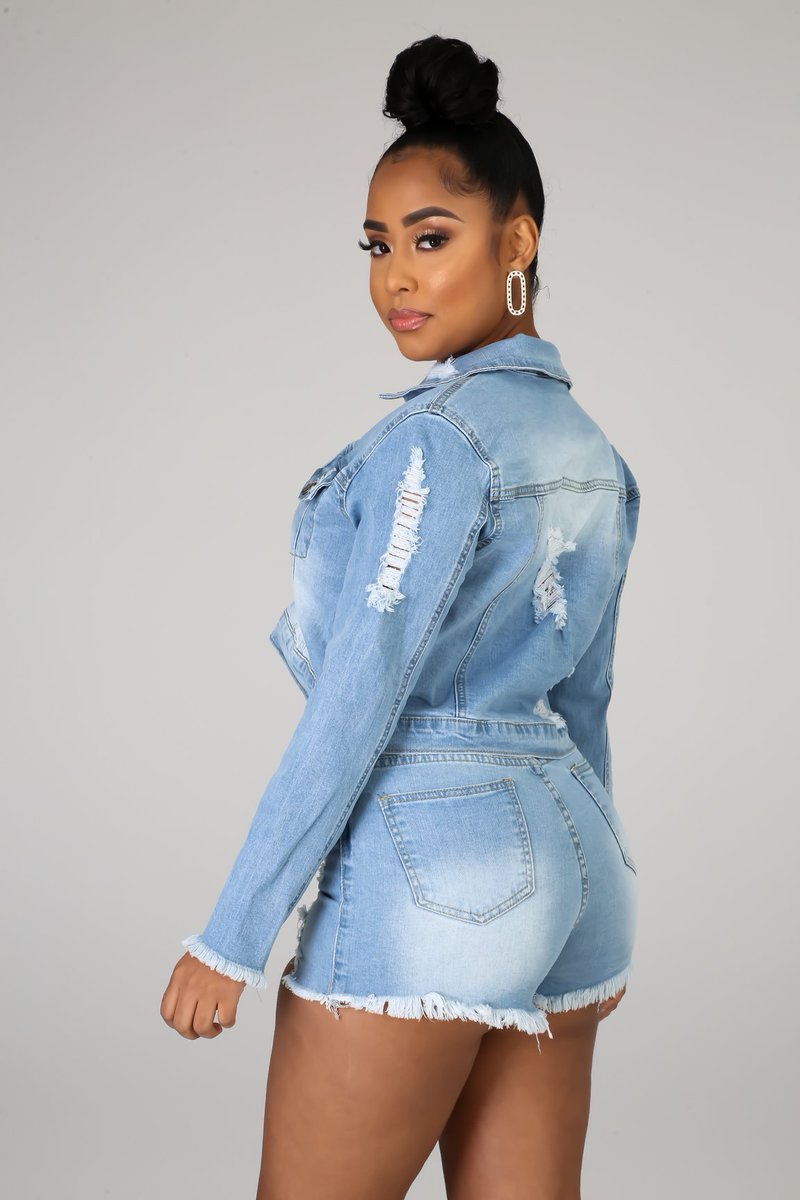 GITIONLINE's tweet photo. 💙Get your 'Classic Denim Short Set' at the all new https://t.co/6i4MyAwGIK
👗Link to Shop: https://t.co/gZ19qfX9hS
#style #sexy #fashion #ootd #new #onlineshopping #boutique #denim #denimset #denimshorts #denimjacket #blackgirlmagic https://t.co/DHwuUt9Ebj