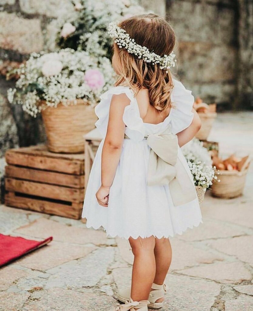saghdooshapp's tweet photo. از اين ساقدوش كوچولوهاااا😍
بچه ها واسه تركيبي از ساقدوش خيلي ميتونن كمك كنن به ايده هايي كه واسه عكاسي مياد تو ذهنمون .
از پسر بچه ها با كتو شلوار ميتونين استفاده كنين از دختر بچه ها با يه تاجِ گل و يه پيرهنِ پفكي 🙂
#ساقدوش#تاج_گل#عروس#داماد#عروسي https://t.co/QQ6fGT2xsC https://t.co/tJl45NDh7M