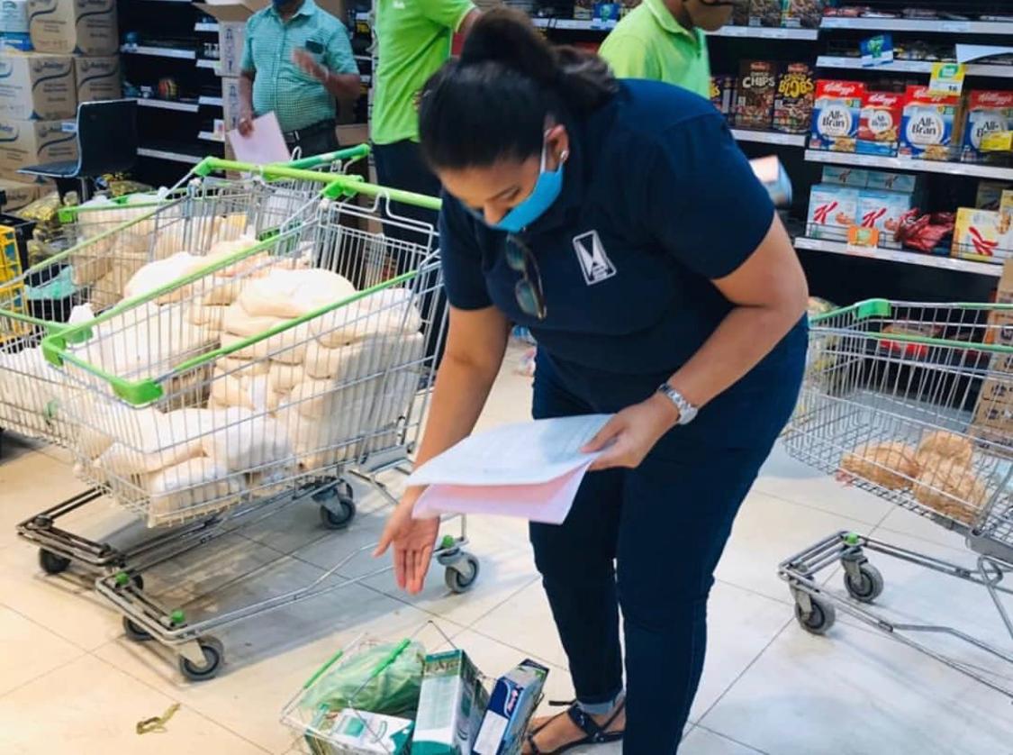 Mackinnonstrvl's tweet photo. Team Mackinnons adds strength to Keells, joining our Keells squad to maximize the customer service.
.
.
.
.
.
.
.
.
.
#MackinnonsTravels #KeellsSuper #JKH #StrongerTogether #EradicateCOVID19 #SriLanka https://t.co/KulwpylPOY