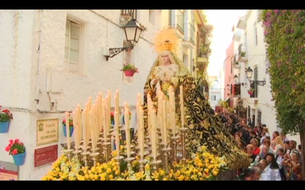 ✝️DOMINGO DE RAMOS✝️

Preciosa instantánea📸
Ntra. Señora la Virgen de los Dolores viendo pasar a María Stma. de la Paz y Esperanza
🎶 <a href="/AMLaLira/">A.M. La Lira</a> 
🎼 "Caridad del Guadalquivir"

#DomingoDeRamos #Marbella #Pollinica #Misericordia #PazyEsperanza