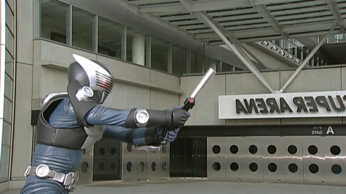 岩鳶 飛鳥 特撮で自分の知ってる知識を一つ挙げろ 仮面ライダー龍騎 仮面ライダー龍騎の一話での城戸真司 須賀貴匡 の わっ 折れたっ って台詞とアクションは 高岩さんによる アドリブらしい 龍騎サバイブ初登場回で龍騎 ナイトを