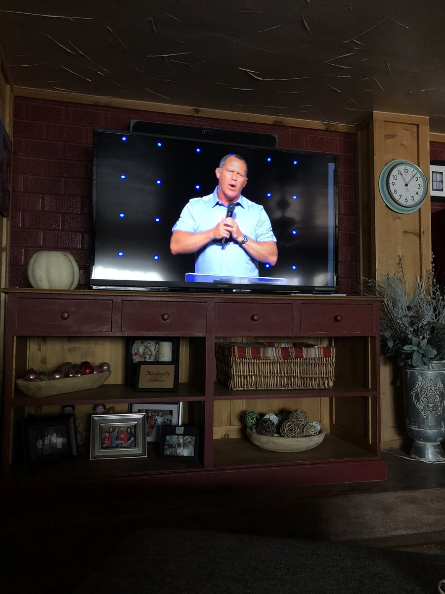 TribeTrack's tweet image. Church on the tube! #PalmSunday #beltway