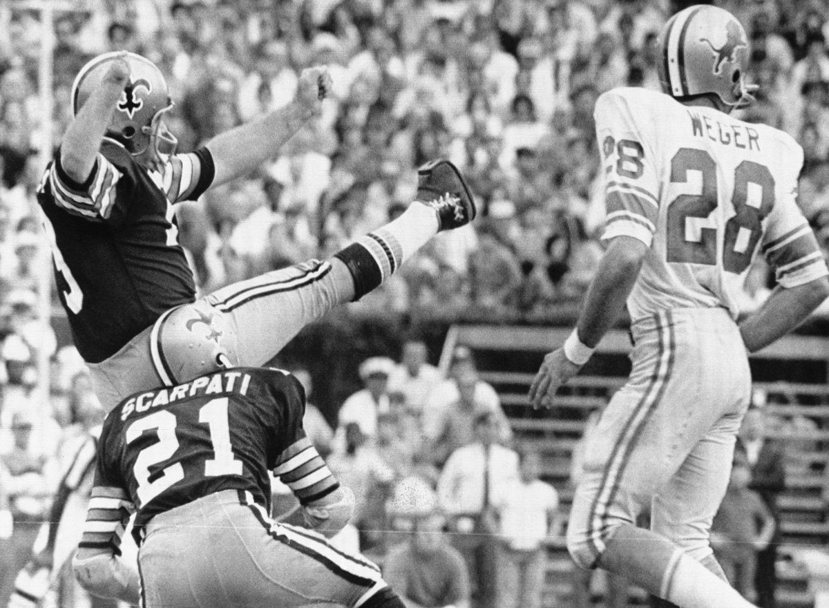 AdamSchefter's tweet photo. Former Saints’ kicker Tom Dempsey died late Saturday from coronavirus. He was 73. Dempsey, who played in the NFL despite being born without toes on his kicking foot and made a record 63-yard field goal, tested positive for the coronavirus a little more than a week ago. https://t.co/H5A1lNmBAi