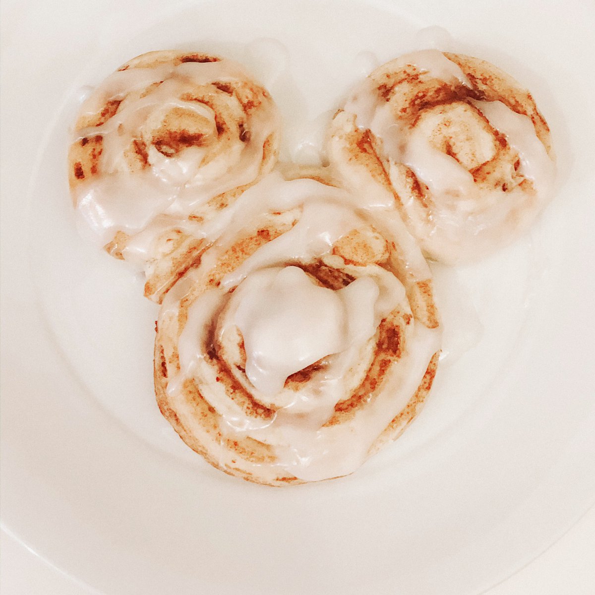 mistimichellexo's tweet photo. Today’s “I miss Disney” so I’m making the Magic at home is DIY Mickey cinnamon rolls!
Inspired by @minkus #DQFF! https://t.co/DpMBfvG8yo