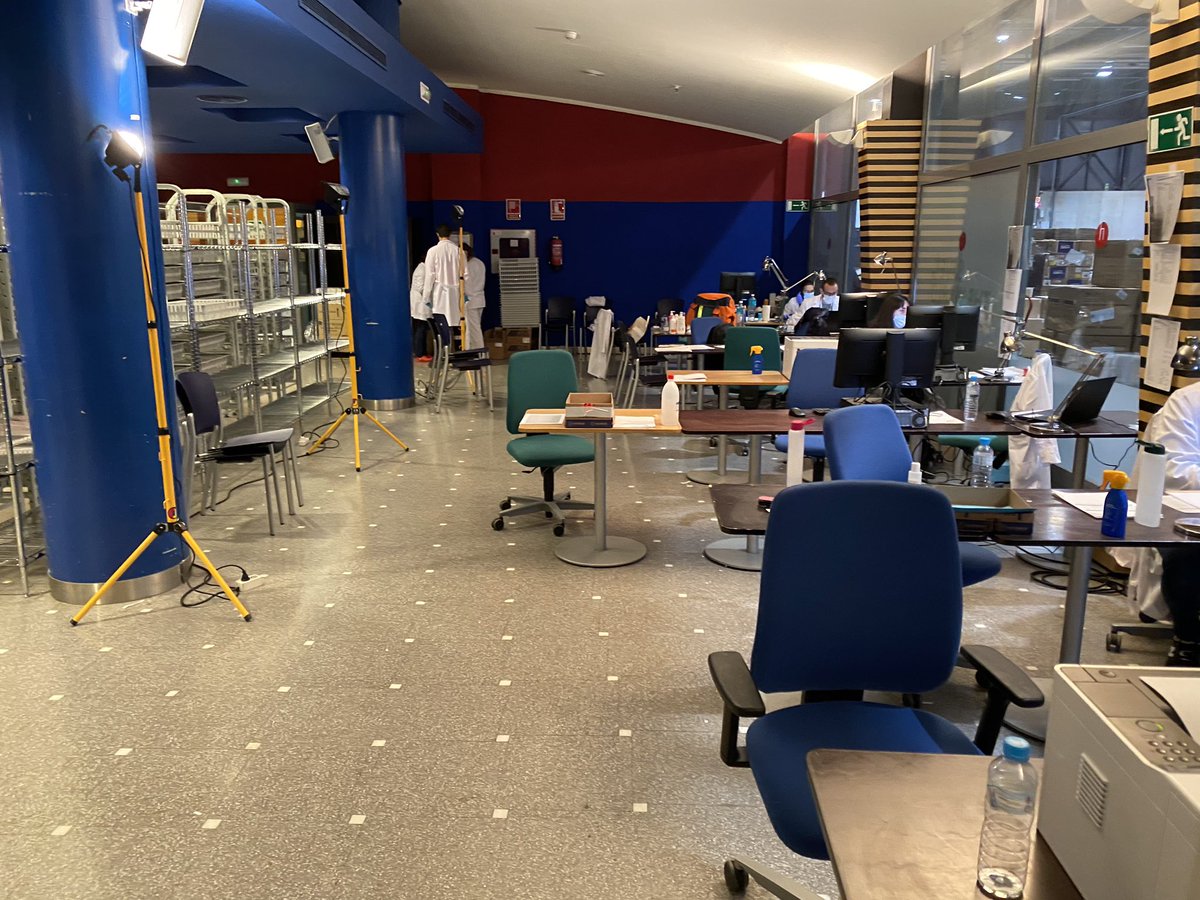fpradosroa's tweet photo. @luis_j_gonzalez @pollinicamalaga Increíble trabajo de la farmacia del #HOSPITALIFEMA https://t.co/7OlXBxXgob