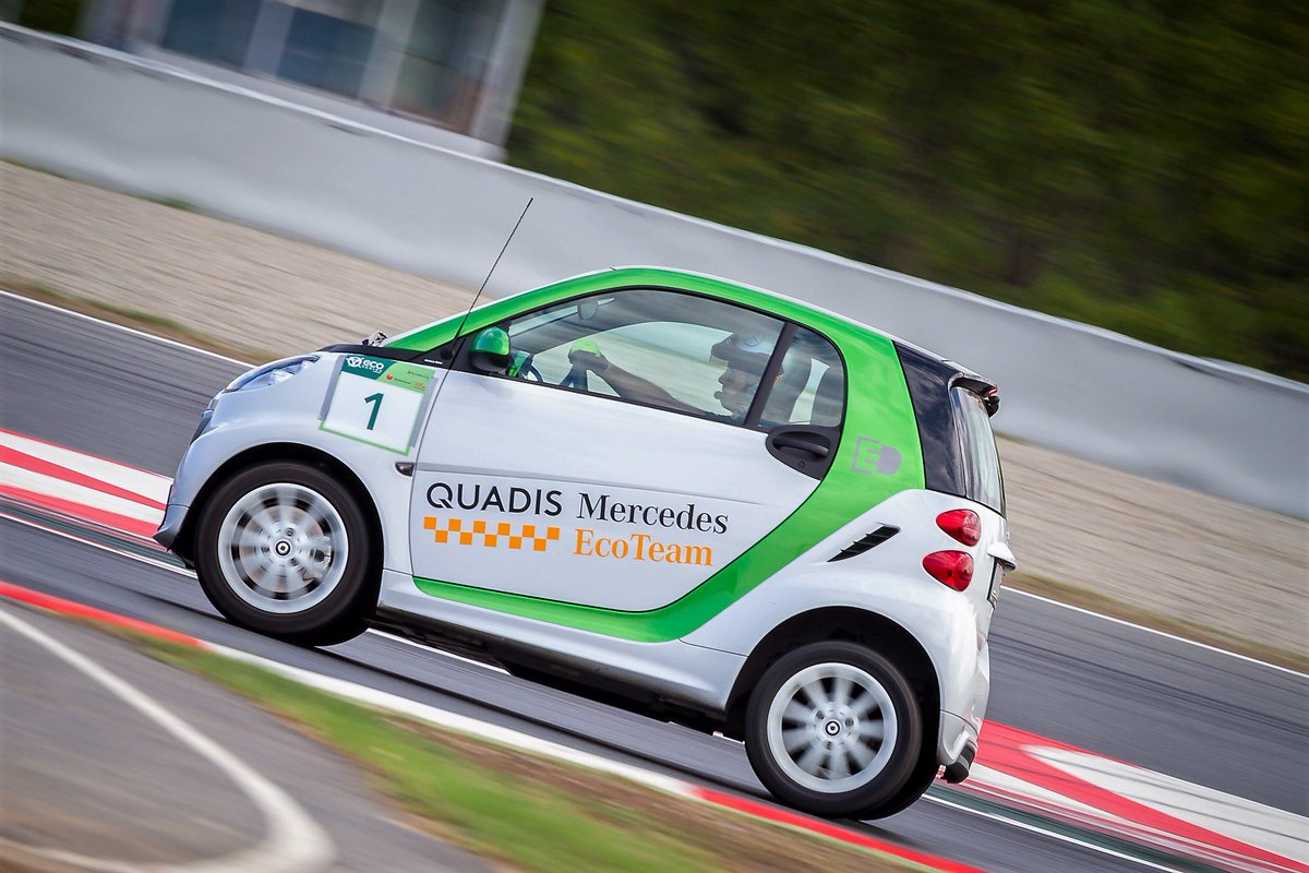 sergigiralt's tweet photo. No crec que molts pilots hagin competitamb un Smart 100% elèctric.
P1 al circuit de Montmeló
Gran experiència!!
#ecoseries #quadismercedesecoteam https://t.co/JR3Z9XoXa7