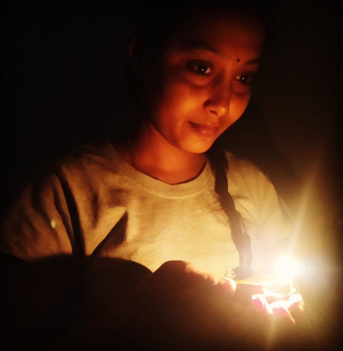 MahasethSonam's tweet photo. तम���ो मा ज्योतिर्गमय... https://t.co/1hm8sS2z8u