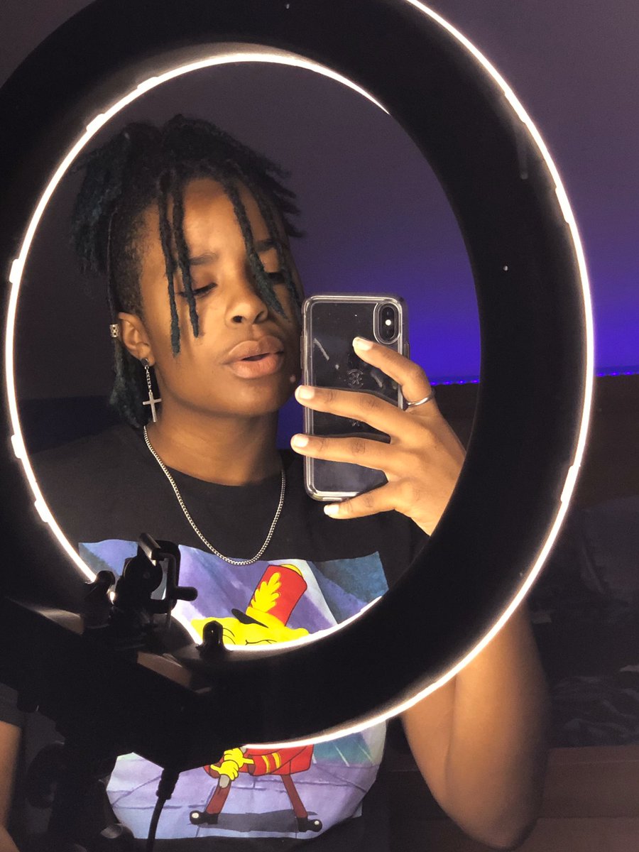 afrikinda's tweet photo. So this is April 😴
#POCQueerantine #QuarantinedQueers https://t.co/uOIHsLVacE