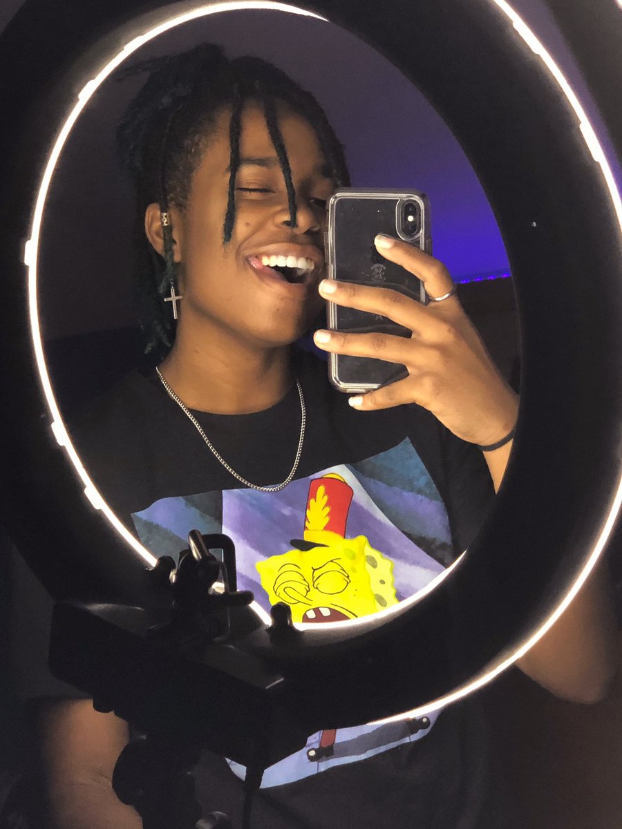 afrikinda's tweet photo. So this is April 😴
#POCQueerantine #QuarantinedQueers https://t.co/uOIHsLVacE