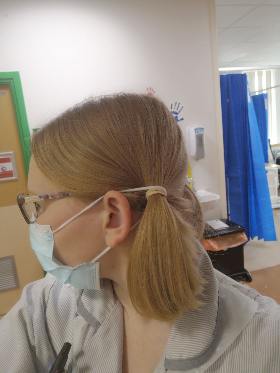 Kayls_RNA's tweet photo. Thought I'd follow the trend with masks... Only my hair is short so I can't quite make a bun. I don't think I've had bunches since I was 11! I also forgot to put my eppaulettes on today 🤣 #studentnursingassociate #stopsoreears https://t.co/zXvCCT0huC